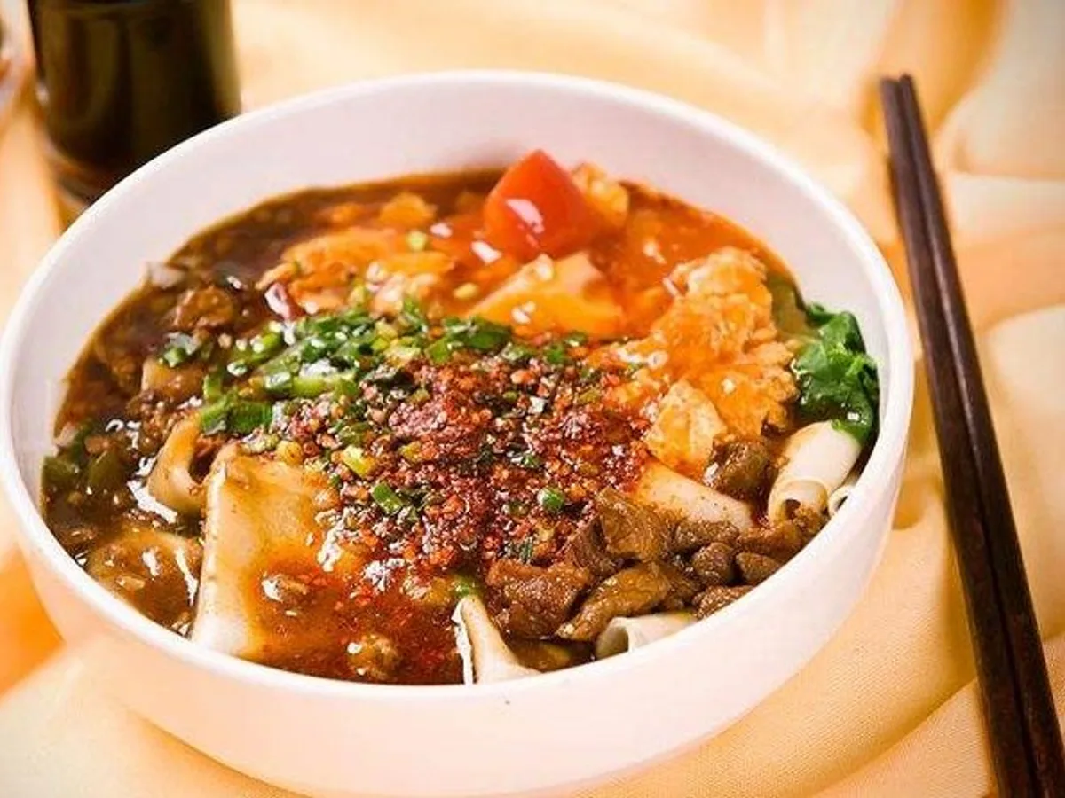 Xi'an Foodie Tuktuk Tour — Muslim Quarter + Craft Brewery